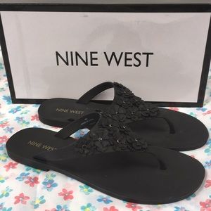 Nine West Vlora floral thong sandals black 6 M NIB